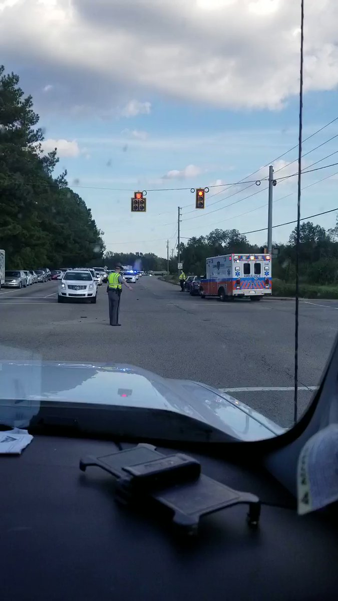 Video from Hoffmeyer Road in Florence of officers heading to the active shooter scene  