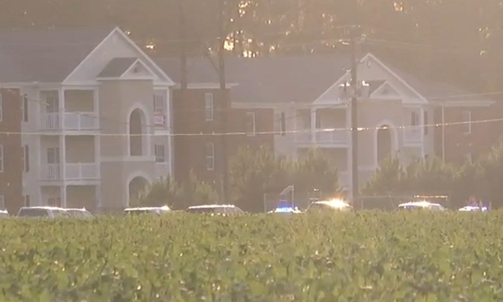 Number of victims in South Carolina shooting rises to 8, including 7 police officers and 1 civilian    