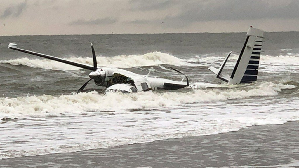 Pilot in critical condition after plane crashes in water at Myrtle Beach    