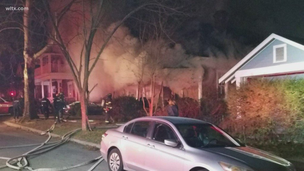 Early morning fire damages Elmwood home    