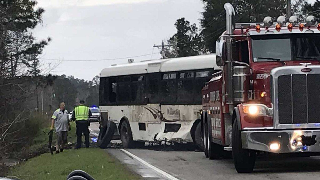 22 sent to hospital after crash in South Carolina between bus, car    