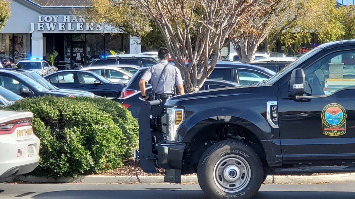 On scene of a barricaded subject in a vehicle at Wando Crossing in Mt. Pleasant. Mt. Pleasant PD, Chas. County PD, and SCDNR are agencies. SWAT is also on scene.  