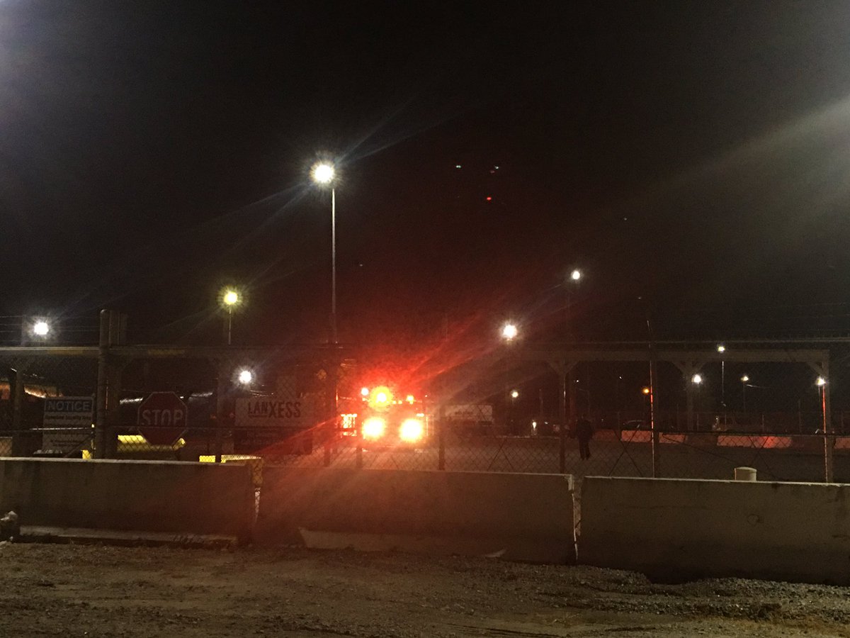 Emergency crews are still on scene of a structure fire at the Lanxess Chemical Plant facility on King St extension. @Charleston_Fire says they are asking residents to shelter in place until further notice. 