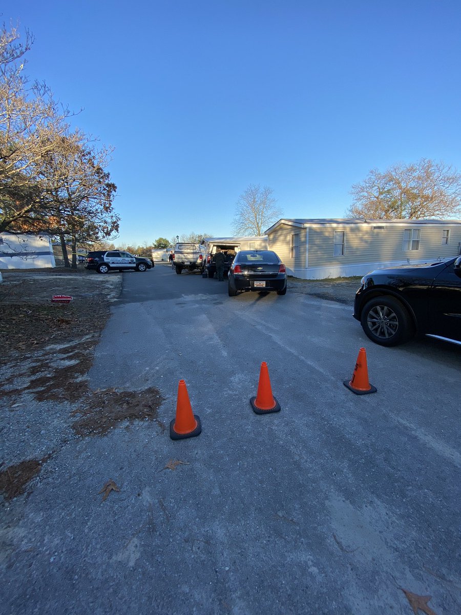 Around midnight multiple shots fired at Hickory Hill Mobile Park, one man shot.  LexingtonPD say the suspect was found shot in Columbia by ColumbiaPDSC on Beltline Blvd. Both men have non-life threatening injuries 