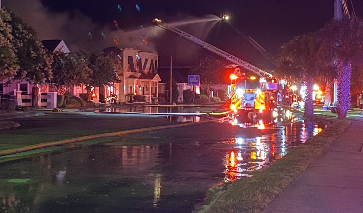 Emergency crews respond to fire involving 3 Mt. Pleasant businesses