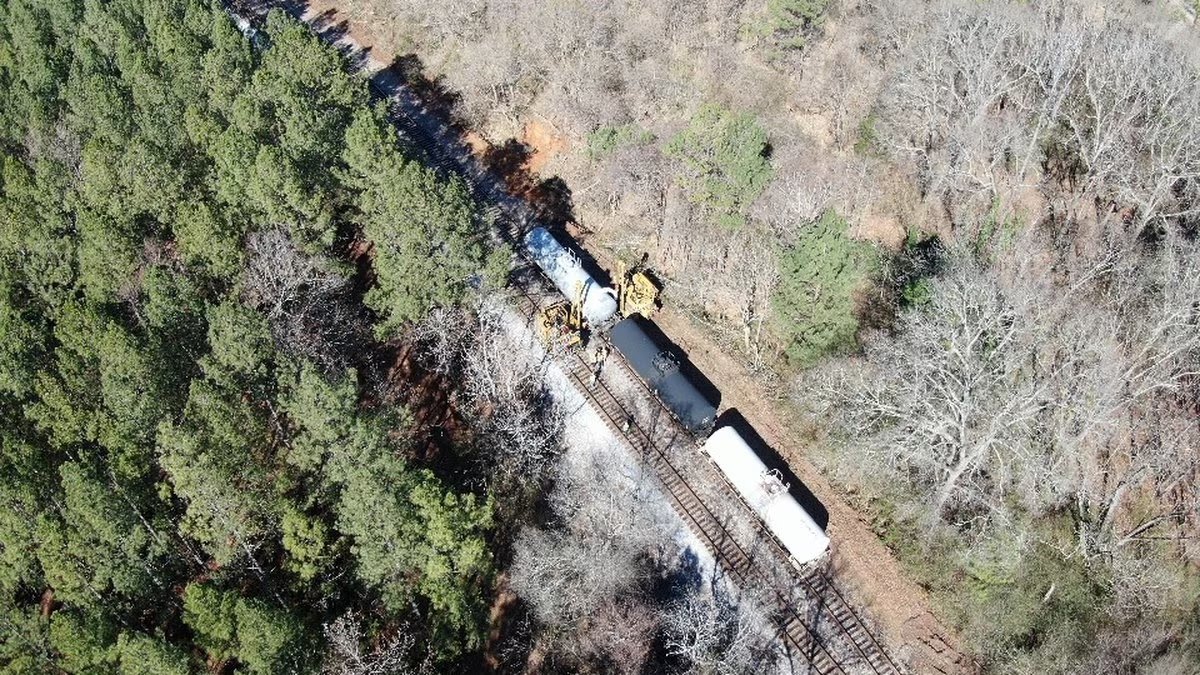 Enoree, South Carolina are responding to trail derailment that occured on Monday afternoon.   CSX Transportation is on the scene.