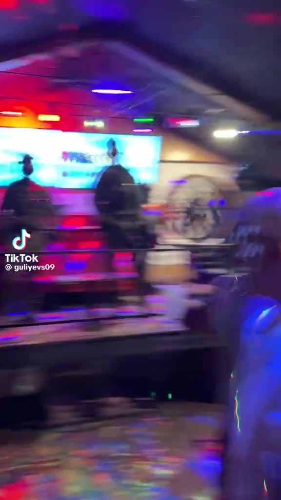 ICE has just raided a restaurant and bar in Charleston,South Carolina